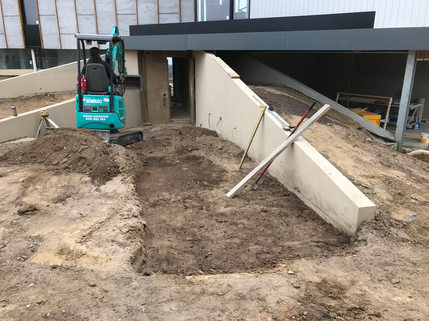 Bobcat, Tipper and Excavation Work